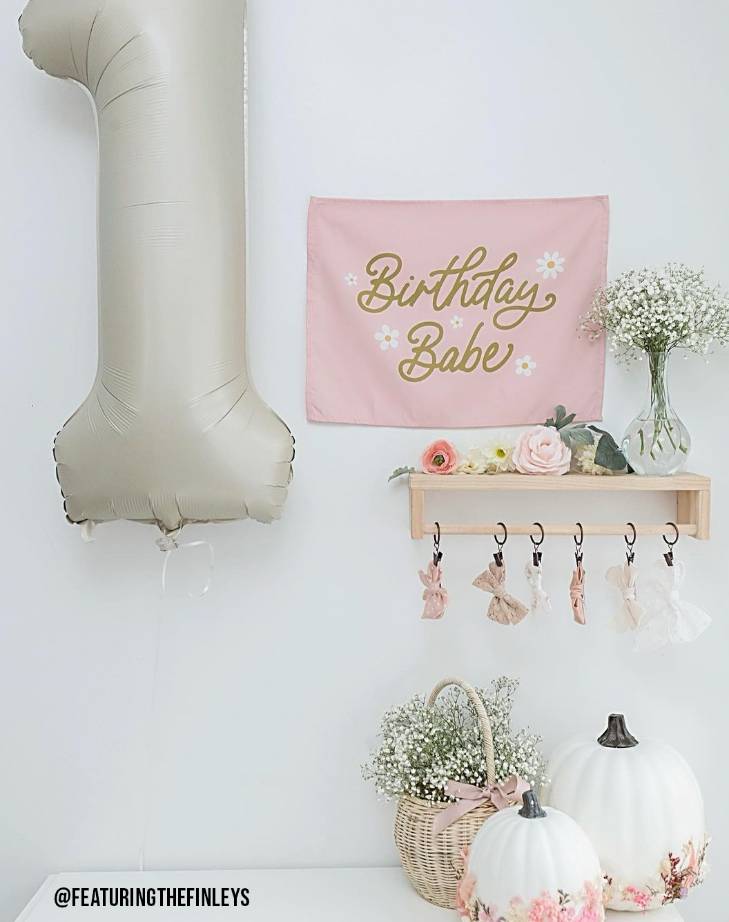 Birthday Babe Banner (Daisies): Original 36x26"