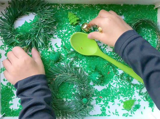 How to Make a Simple Christmas Sensory Bin